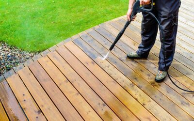 How Pressure Washing a Deck Can Preserve Outdoor Space