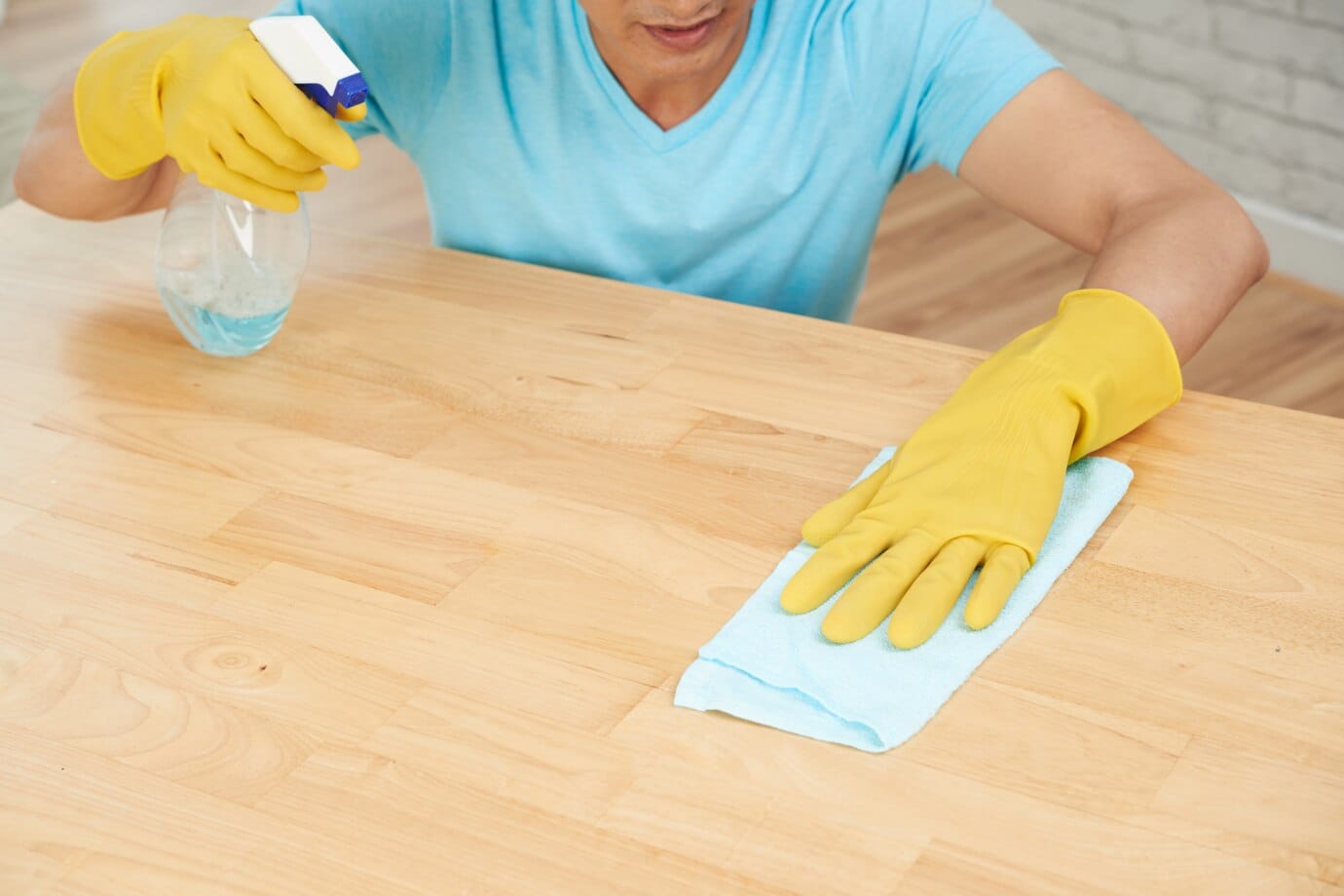 How to clean a wood deck